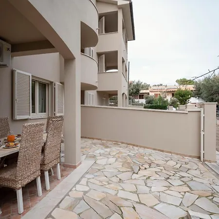 Zefiro Apartments San Vincenzo Exterior foto